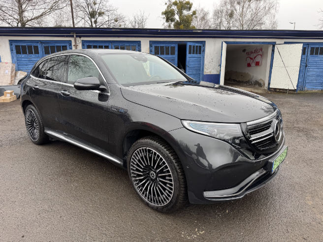 MERCEDES BENZ EQC 400 4MATIC SUV - SUV: foto 1 MERCEDES BENZ EQC 400 4MATIC SUV - SUV: foto 1