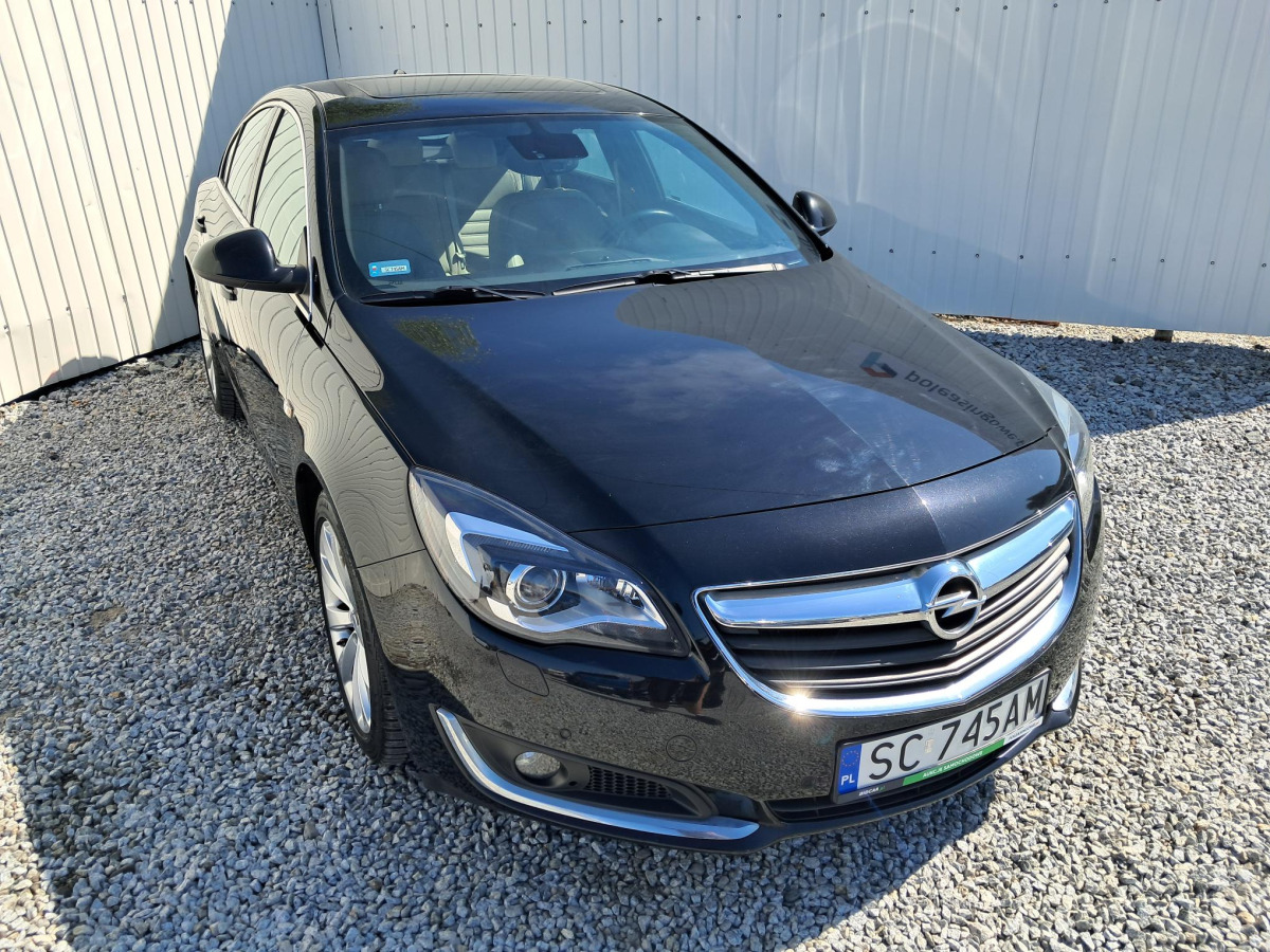 OPEL INSIGNIA HATCHBACK - Veturë: foto 1 OPEL INSIGNIA HATCHBACK - Veturë: foto 1