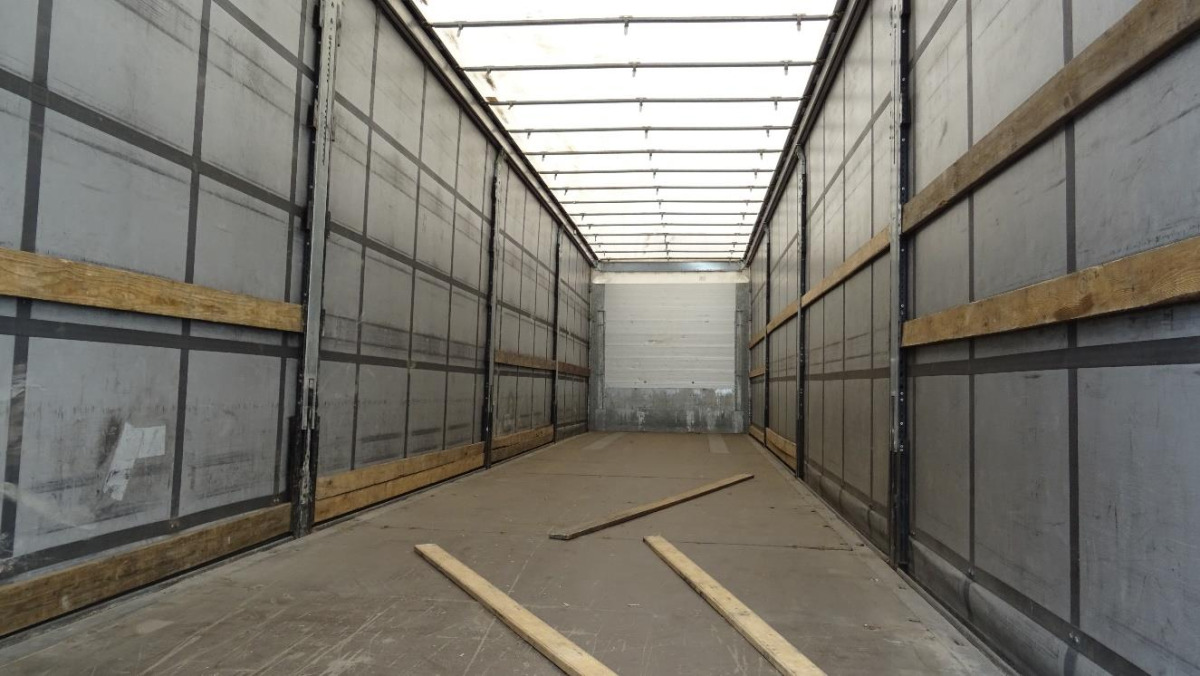 SCHMITZ CARGOBULL FIRANA - Rimorkio me tendë: foto 4 SCHMITZ CARGOBULL FIRANA - Rimorkio me tendë: foto 4