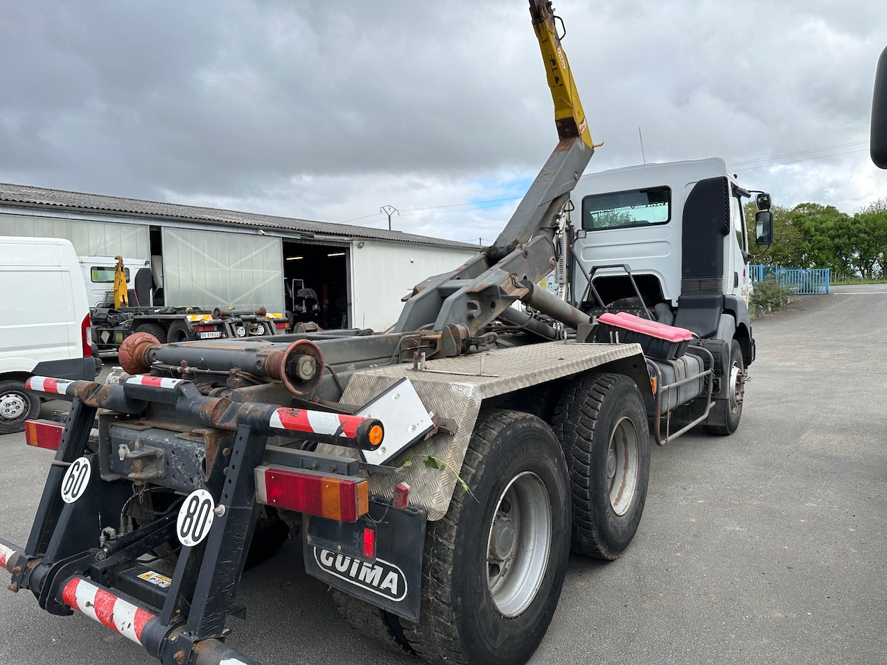 RENAULT KERAX 370 DCI - Kamion vetëngarkues: foto 4 RENAULT KERAX 370 DCI - Kamion vetëngarkues: foto 4