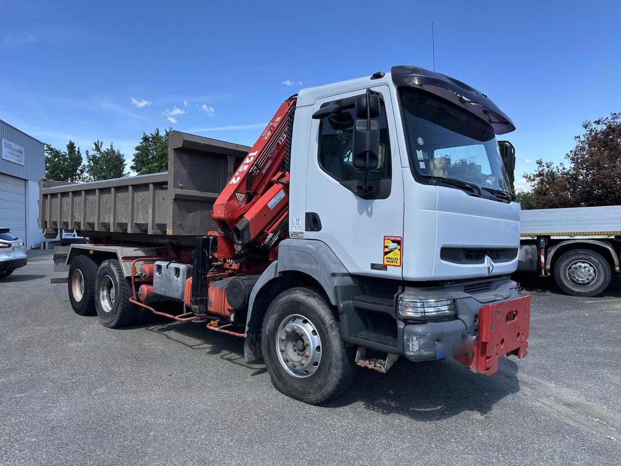 RENAULT KERAX 420DCI - Kamion vetëngarkues, Kamion me vinç: foto 2 RENAULT KERAX 420DCI - Kamion vetëngarkues, Kamion me vinç: foto 2