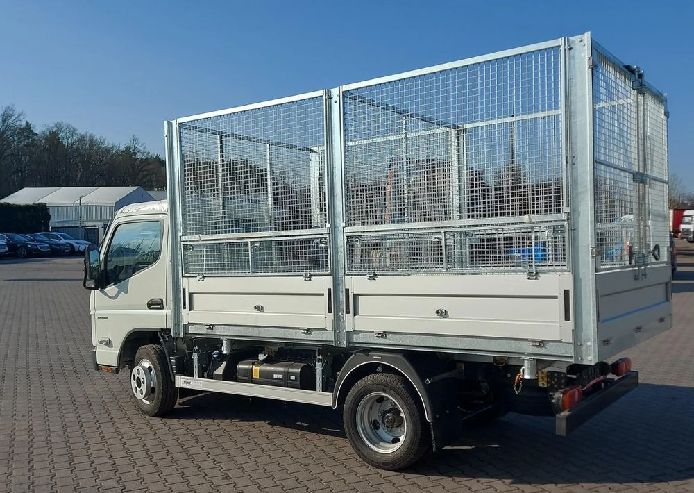 FUSO Canter 6S15 Wywrotka - Kamion mbeturinash: foto 5 FUSO Canter 6S15 Wywrotka - Kamion mbeturinash: foto 5