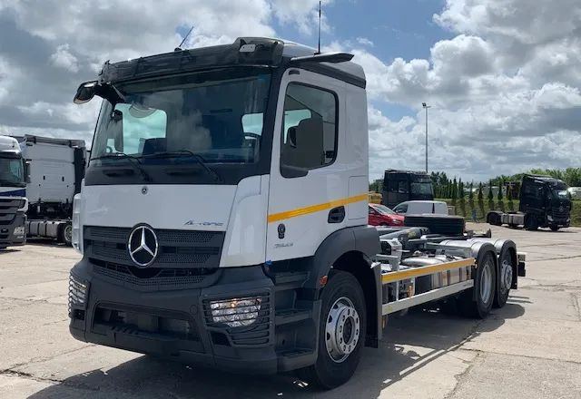 Mercedes-Benz Actros 2543 L Hakowiec - Kamion vetëngarkues: foto 1 Mercedes-Benz Actros 2543 L Hakowiec - Kamion vetëngarkues: foto 1
