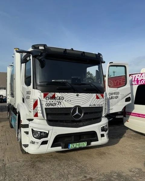 Mercedes-Benz eActros 300 L 6x2 Elektryczna śmieciarka - Kamion mbeturinash: foto 4 Mercedes-Benz eActros 300 L 6x2 Elektryczna śmieciarka - Kamion mbeturinash: foto 4
