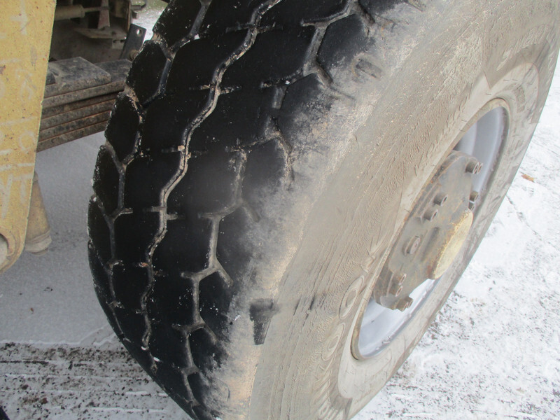 Gjysmë rimorkio vetëshkarkuese Fruehauf 2 Axle ,Steel Tipper , Drum Brakes , Spring suspension: foto 9 Gjysmë rimorkio vetëshkarkuese Fruehauf 2 Axle ,Steel Tipper , Drum Brakes , Spring suspension: foto 9