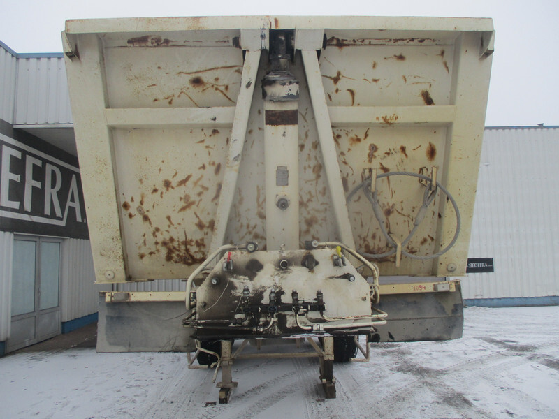 Gjysmë rimorkio vetëshkarkuese Fruehauf 2 Axle ,Steel Tipper , Drum Brakes , Spring suspension: foto 6 Gjysmë rimorkio vetëshkarkuese Fruehauf 2 Axle ,Steel Tipper , Drum Brakes , Spring suspension: foto 6