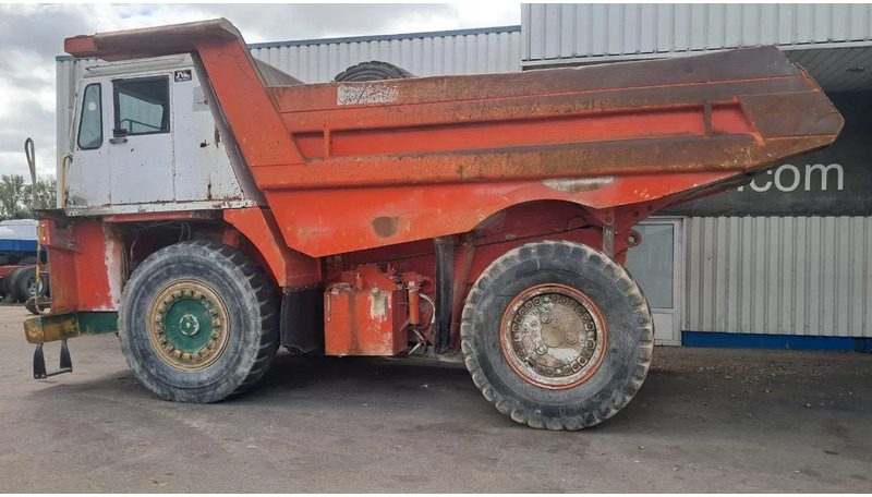 Hitachi Euclid R40C - Shkarkues i palëvizshëm: foto 2 Hitachi Euclid R40C - Shkarkues i palëvizshëm: foto 2