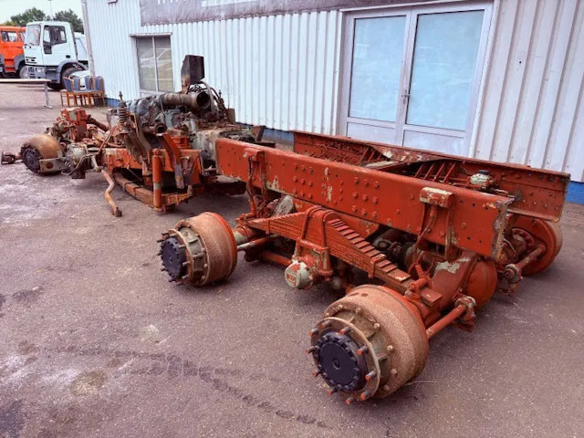 Mercedes-Benz OM402 Engine with ZF gearbox and 6X6 ZF Axles , 3x available Complete set - Motori: foto 4 Mercedes-Benz OM402 Engine with ZF gearbox and 6X6 ZF Axles , 3x available Complete set - Motori: foto 4