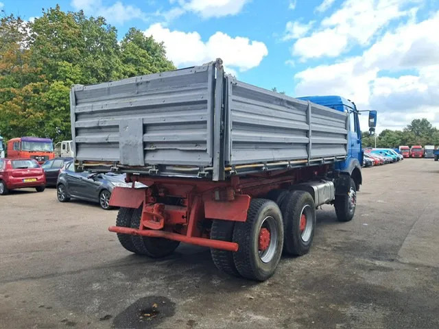 Mercedes-Benz SK 2635 , V8 , Bi Turbo , 6x4 , ZF Manual , 3 Way Tipper , Spring suspension - Kamion vetëshkarkues: foto 4 Mercedes-Benz SK 2635 , V8 , Bi Turbo , 6x4 , ZF Manual , 3 Way Tipper , Spring suspension - Kamion vetëshkarkues: foto 4