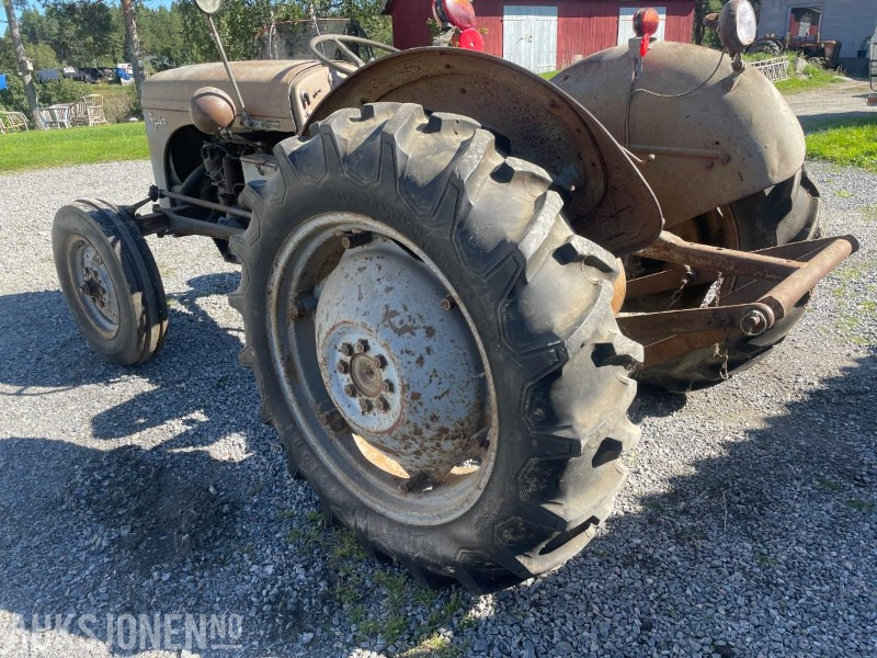 1956 Massey Ferguson Gråtass - Traktor: foto 5 1956 Massey Ferguson Gråtass - Traktor: foto 5