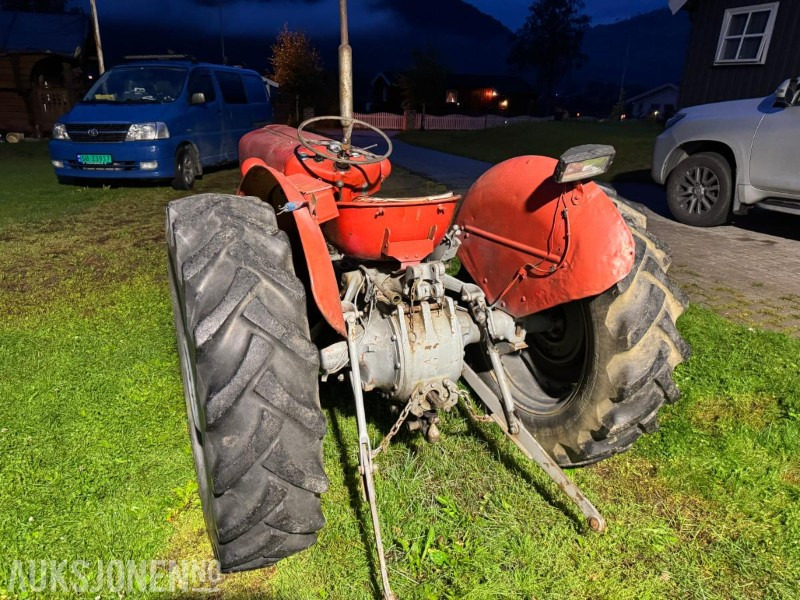 1957 Massey Ferguson Mf 35 - Traktor: foto 4 1957 Massey Ferguson Mf 35 - Traktor: foto 4