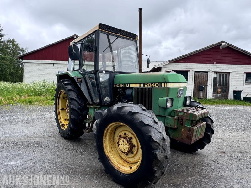 1981 John Deere 2040 - 4x4 - Hydraulisk toppstag og Triangel - 2 kjettinger - Traktor: foto 3 1981 John Deere 2040 - 4x4 - Hydraulisk toppstag og Triangel - 2 kjettinger - Traktor: foto 3