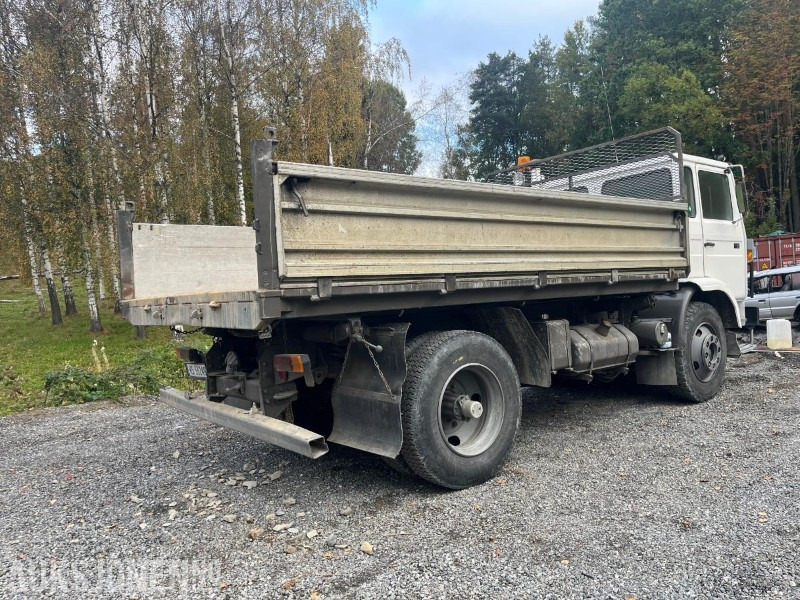 1983 Volvo F 614-4X2 TIPPBIL 143.000km MANGELLAPP - Kamion vetëshkarkues: foto 2 1983 Volvo F 614-4X2 TIPPBIL 143.000km MANGELLAPP - Kamion vetëshkarkues: foto 2