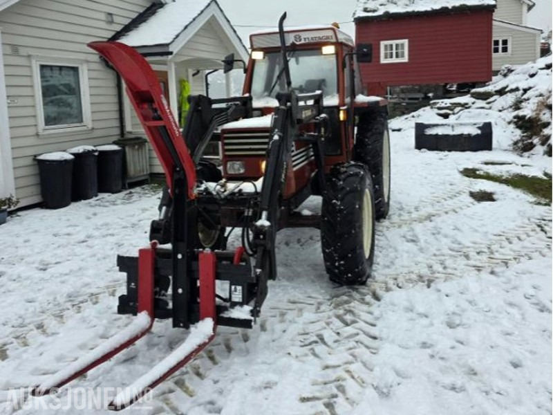 1986 Fiat 80-90 MVA FRI TRAKTOR MED FRONSKUFFE OG TRIMA FRONTLASTER - Traktor: foto 2 1986 Fiat 80-90 MVA FRI TRAKTOR MED FRONSKUFFE OG TRIMA FRONTLASTER - Traktor: foto 2