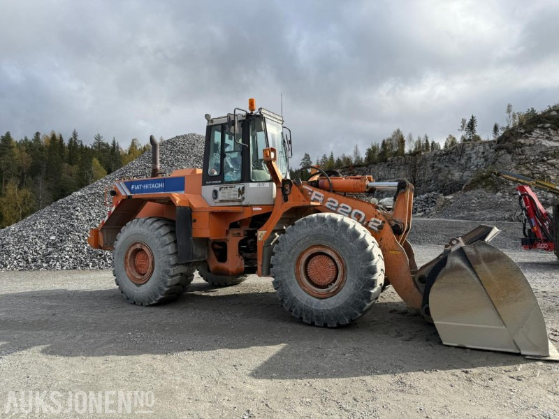 1995 Fiat-Hitachi FR 220.2 - Fadrom me goma: foto 4 1995 Fiat-Hitachi FR 220.2 - Fadrom me goma: foto 4