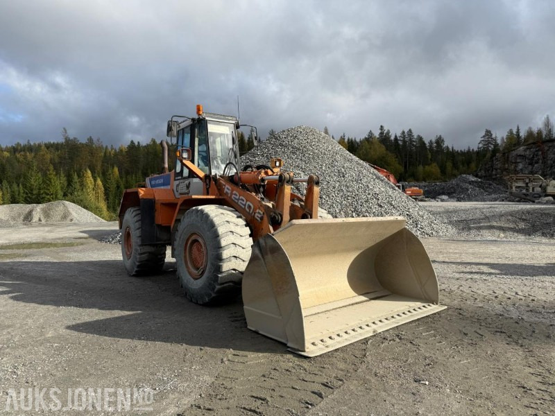 1995 Fiat-Hitachi FR 220.2 - Fadrom me goma: foto 3 1995 Fiat-Hitachi FR 220.2 - Fadrom me goma: foto 3