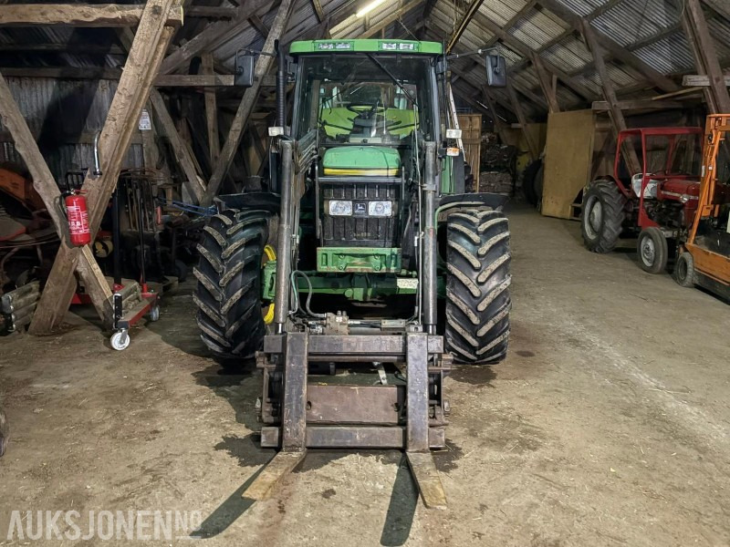1997 John Deere 6300 med frontlaster - Traktor: foto 2 1997 John Deere 6300 med frontlaster - Traktor: foto 2