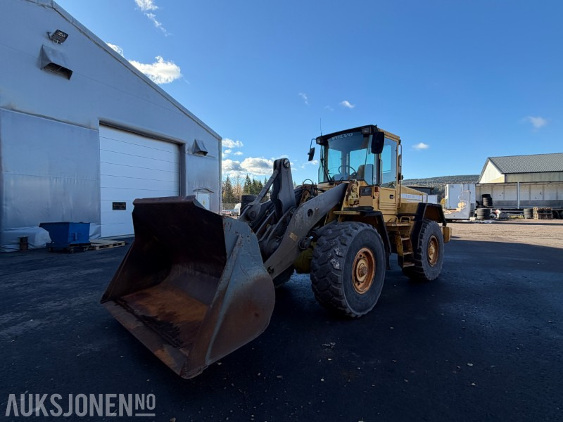 1997 Volvo L90C hjullaster med skuff 250 cm - får ny sertifisering - Fadrom me goma: foto 2 1997 Volvo L90C hjullaster med skuff 250 cm - får ny sertifisering - Fadrom me goma: foto 2