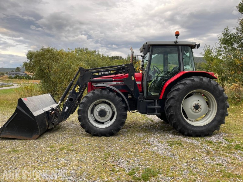 2000 Massey Ferguson 4270 med Trima 4.80 laster og snøskuffe *Kun 4969 Timer* - Traktor: foto 1 2000 Massey Ferguson 4270 med Trima 4.80 laster og snøskuffe *Kun 4969 Timer* - Traktor: foto 1