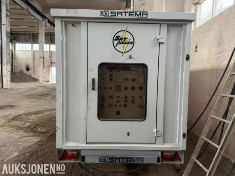 2001 SDMO JS180K aggregat - 180 kVA - Satema - 24 169 t - Biltilhenger - Pajisje ndërtimi: foto 3 2001 SDMO JS180K aggregat - 180 kVA - Satema - 24 169 t - Biltilhenger - Pajisje ndërtimi: foto 3