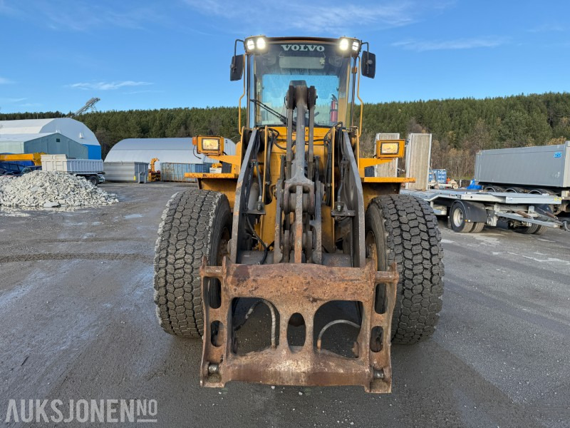 2001 Volvo L90D - 8868t - 17 000kg - Fadrom me goma: foto 2 2001 Volvo L90D - 8868t - 17 000kg - Fadrom me goma: foto 2