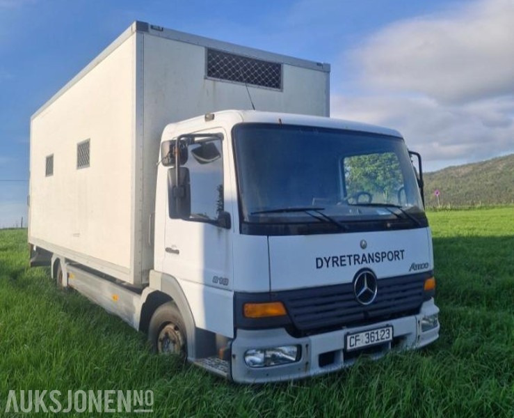 2003 Mercedes-Benz 818 - Skapbil/dyretansportbil - Kamion bagëtish: foto 3 2003 Mercedes-Benz 818 - Skapbil/dyretansportbil - Kamion bagëtish: foto 3