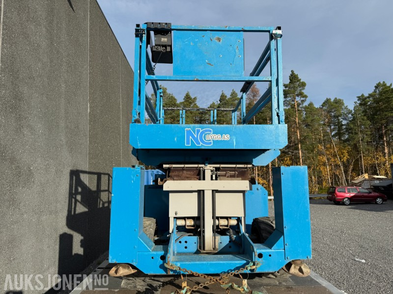 2004 Genie GS-3268R - Sakselift - 4x4 - 4152kg - 3734t - Platformë ajrore: foto 2 2004 Genie GS-3268R - Sakselift - 4x4 - 4152kg - 3734t - Platformë ajrore: foto 2
