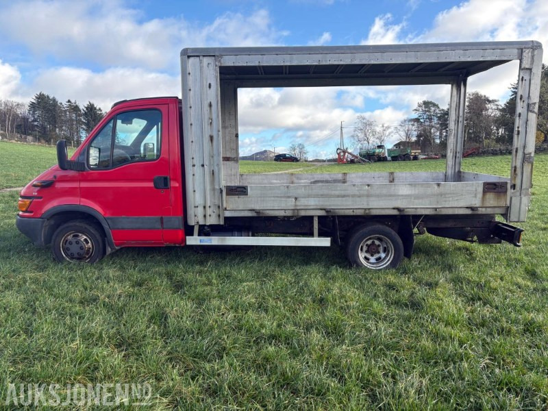 2004 Iveco Daily Med aluminiums plan og kapell ramme - Kamion me karroceri të hapur: foto 3 2004 Iveco Daily Med aluminiums plan og kapell ramme - Kamion me karroceri të hapur: foto 3