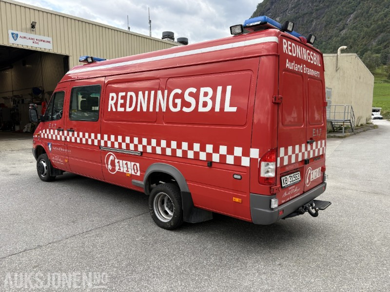 2005 Mercedes-Benz Sprinter 4-motion / 4X4 redningsbil - fullutstyrt - Zjarrfikëse: foto 4 2005 Mercedes-Benz Sprinter 4-motion / 4X4 redningsbil - fullutstyrt - Zjarrfikëse: foto 4