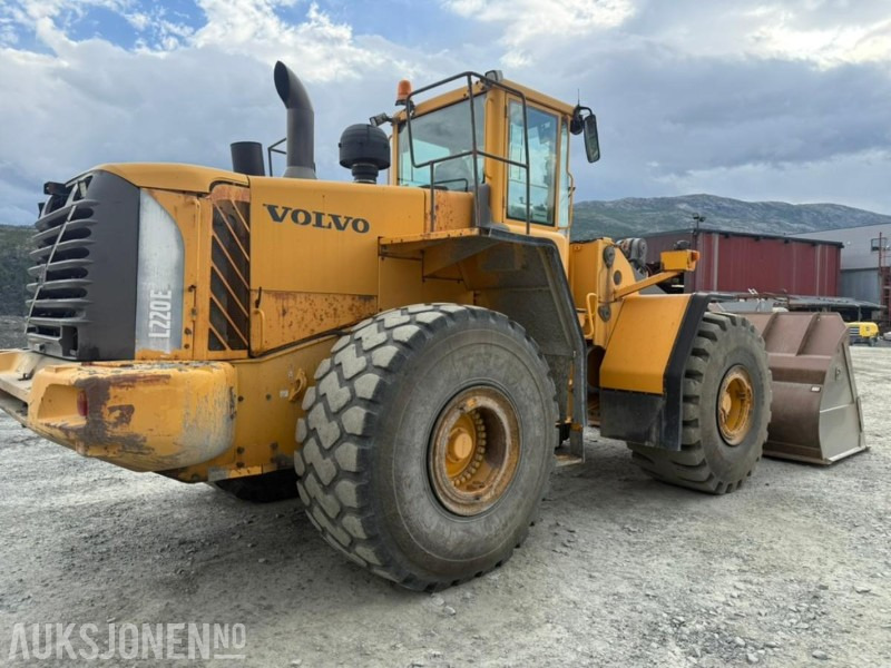 2005 Volvo L220E HJULLASTER - 15364 Timer - Fadrom me goma: foto 2 2005 Volvo L220E HJULLASTER - 15364 Timer - Fadrom me goma: foto 2