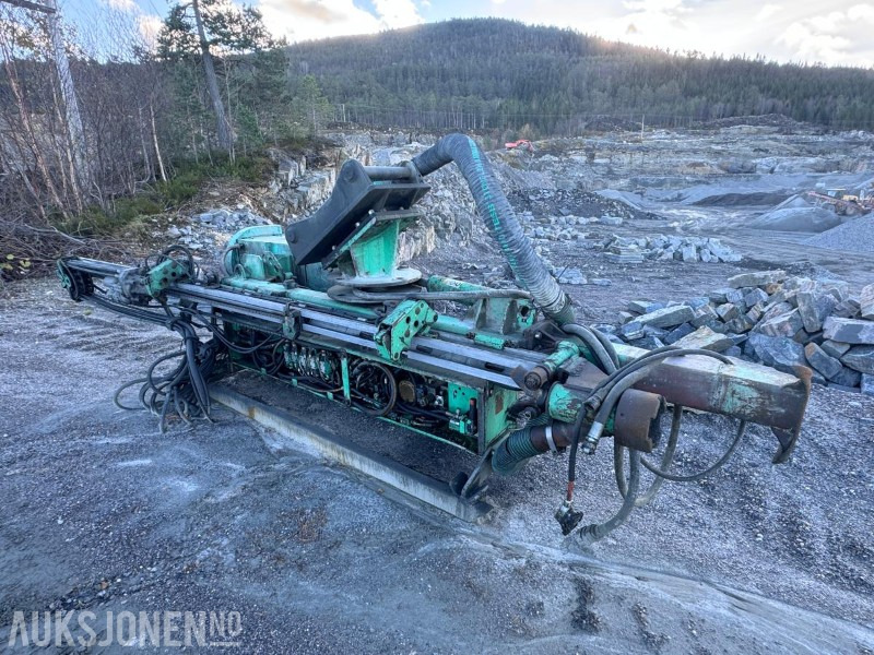 2006 IR Montabert boretårn CPA 225 - HC 40 hammer - Nytt S70 feste i 2022 - Ilmeg støvsuger - kompressor - Sondë shpimi: foto 1 2006 IR Montabert boretårn CPA 225 - HC 40 hammer - Nytt S70 feste i 2022 - Ilmeg støvsuger - kompressor - Sondë shpimi: foto 1