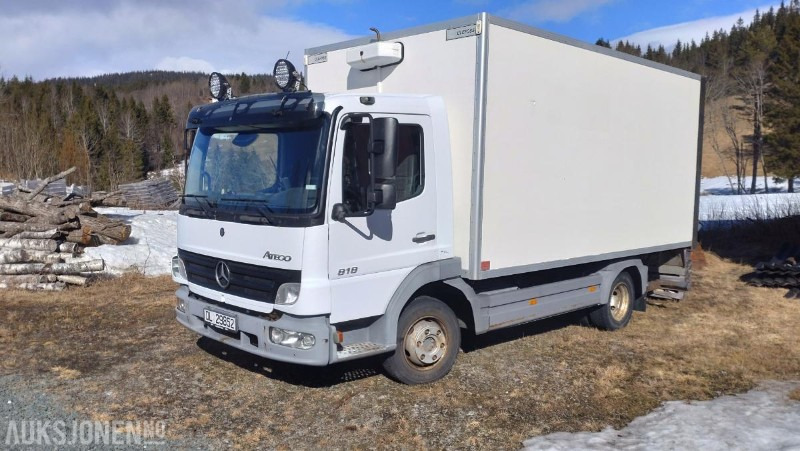 2006 Mercedes-Benz 818/33AT 7,5 skapbil ryggekamera s+v dekk kjetting - Kamion vagonetë: foto 1 2006 Mercedes-Benz 818/33AT 7,5 skapbil ryggekamera s+v dekk kjetting - Kamion vagonetë: foto 1