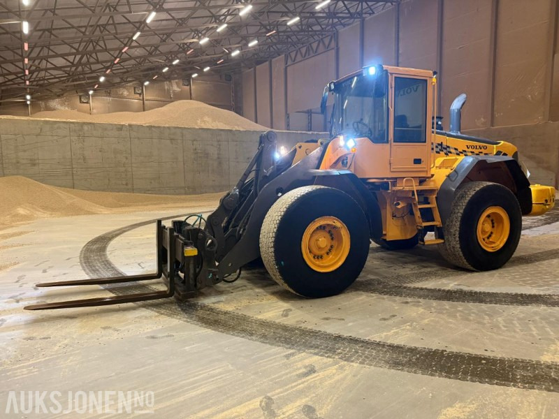 2006 Volvo L120E HJULLASTER M/STOR SNØSKUFF SENTRALSMØRING 3.FUNKSJON. - Fadrom me goma: foto 3 2006 Volvo L120E HJULLASTER M/STOR SNØSKUFF SENTRALSMØRING 3.FUNKSJON. - Fadrom me goma: foto 3