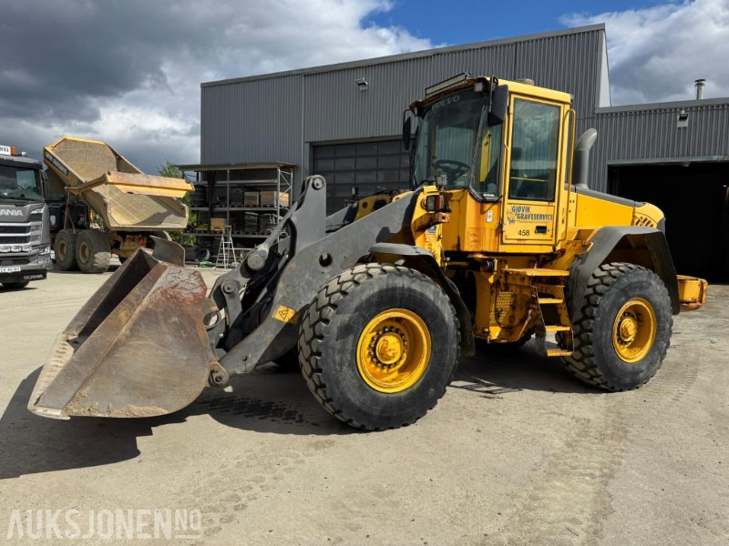 2006 Volvo L70E med skuffe - Fadrom me goma: foto 1 2006 Volvo L70E med skuffe - Fadrom me goma: foto 1