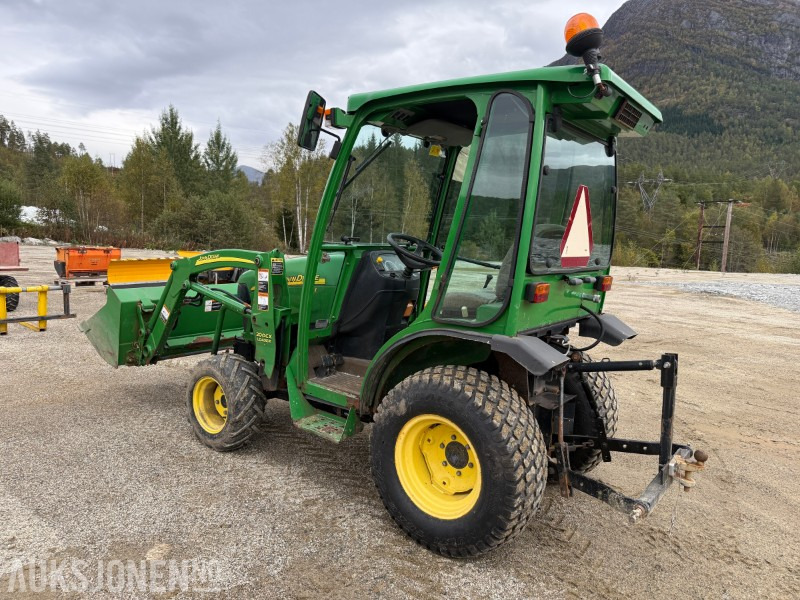 2007 John Deere 2320 Minitraktor / Kompakttraktor 2316 timer. Mykje ekstrautstyr - Traktor: foto 3 2007 John Deere 2320 Minitraktor / Kompakttraktor 2316 timer. Mykje ekstrautstyr - Traktor: foto 3