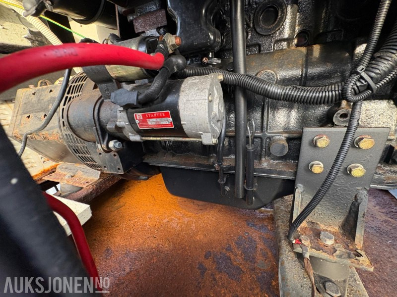 2008 Dieselaggregat 18,75 kVA på henger 400/230 V, 3-fase - Pajisje ndërtimi: foto 4 2008 Dieselaggregat 18,75 kVA på henger 400/230 V, 3-fase - Pajisje ndërtimi: foto 4