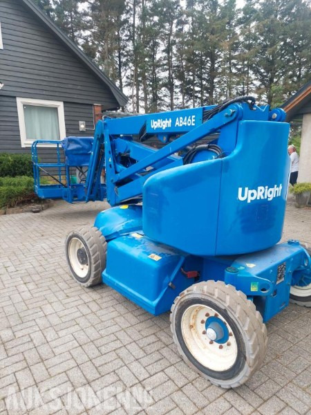2008 UpRight AB46E bomlift med knekkarm - Arbeidshøyde 16,1 m. - Vekt: 6 700 kg - Timer: 217! - Platformë ajrore: foto 4 2008 UpRight AB46E bomlift med knekkarm - Arbeidshøyde 16,1 m. - Vekt: 6 700 kg - Timer: 217! - Platformë ajrore: foto 4