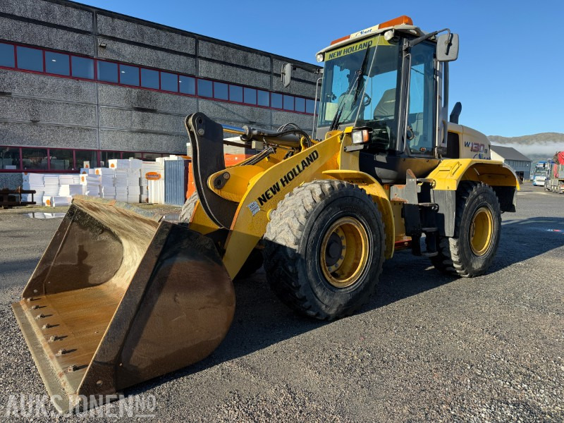 2011 New Holland W130B hjullaster – kun 3 580 timer - Fadrom me goma: foto 1 2011 New Holland W130B hjullaster – kun 3 580 timer - Fadrom me goma: foto 1