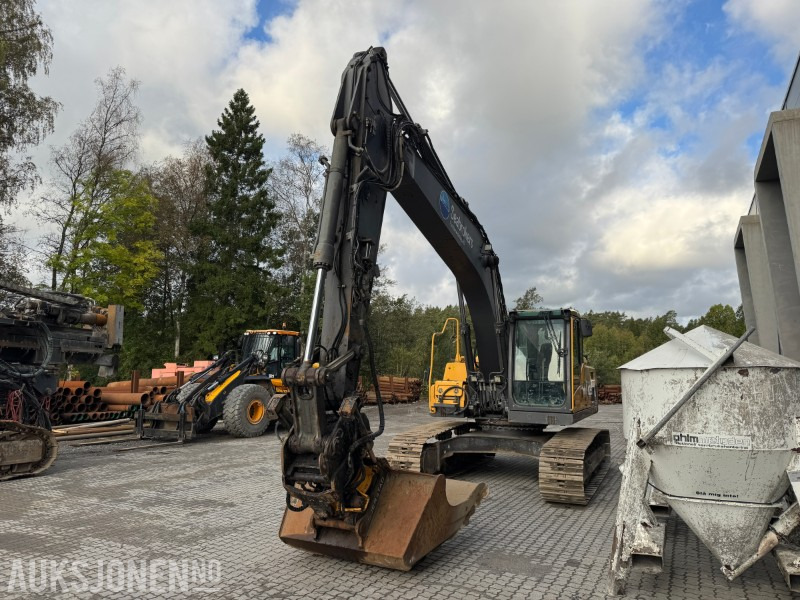 2012 Volvo EC220DL Beltegraver - Gravemaskin - Engcon Tiltrotator - Ekskavator: foto 5 2012 Volvo EC220DL Beltegraver - Gravemaskin - Engcon Tiltrotator - Ekskavator: foto 5