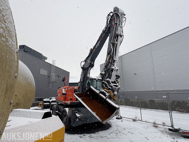 2013 Atlas 160 W - hjulgraver - VA-bom - 7 986 timer - tiltrotator og pusseskuffe - Ekskavator: foto 2 2013 Atlas 160 W - hjulgraver - VA-bom - 7 986 timer - tiltrotator og pusseskuffe - Ekskavator: foto 2