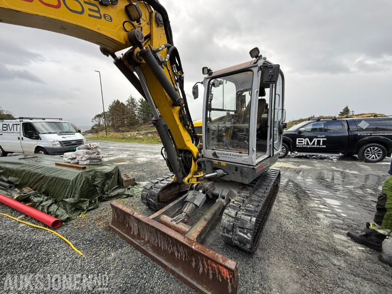2013 Wacker Neuson 6003 - Gravemaskin - VA-bom - Gummibelter - tiltrotator - skjær - pusseskuff - 3535 timer - Ekskavator: foto 2 2013 Wacker Neuson 6003 - Gravemaskin - VA-bom - Gummibelter - tiltrotator - skjær - pusseskuff - 3535 timer - Ekskavator: foto 2