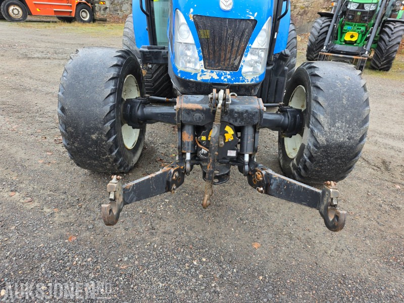 2014 New Holland T4.75 front hydraulikk P2 3600 timer - Traktor: foto 4 2014 New Holland T4.75 front hydraulikk P2 3600 timer - Traktor: foto 4