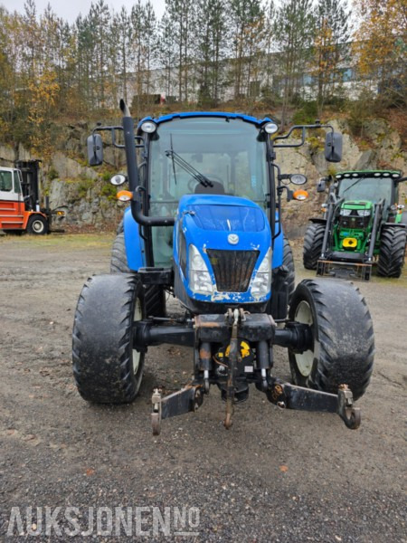 2014 New Holland T4.75 front hydraulikk P2 3600 timer - Traktor: foto 3 2014 New Holland T4.75 front hydraulikk P2 3600 timer - Traktor: foto 3