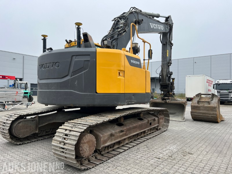 2014 Volvo EC235 DL , Engcon tilt, 2 skuffer, sentralsmøring, dieselvarmer - Ekskavator: foto 5 2014 Volvo EC235 DL , Engcon tilt, 2 skuffer, sentralsmøring, dieselvarmer - Ekskavator: foto 5
