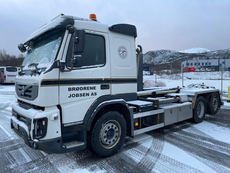 2014 Volvo FMX - Krokløft - 271811 km Godkjent som skolebil - Kamion vetëngarkues: foto 1 2014 Volvo FMX - Krokløft - 271811 km Godkjent som skolebil - Kamion vetëngarkues: foto 1