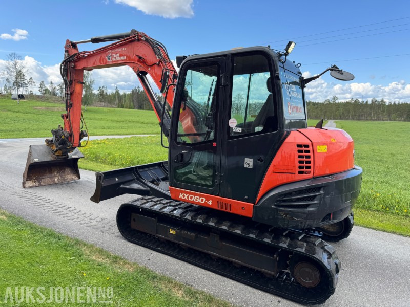 2016 Kubota KX080-4 gravemaskin TILTROTATOR, 2 SKUFFER, SENTRALSMØRING - Ekskavator: foto 4 2016 Kubota KX080-4 gravemaskin TILTROTATOR, 2 SKUFFER, SENTRALSMØRING - Ekskavator: foto 4