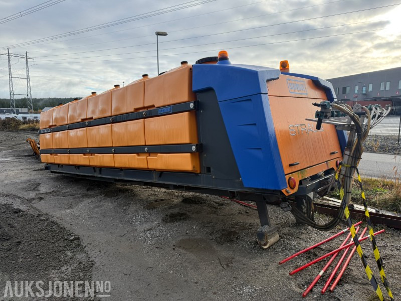 2016 SCHMIDT STRALIQ SALTSPREDER PÅ KROKRAMME. - Pajisje ndërtimi: foto 2 2016 SCHMIDT STRALIQ SALTSPREDER PÅ KROKRAMME. - Pajisje ndërtimi: foto 2