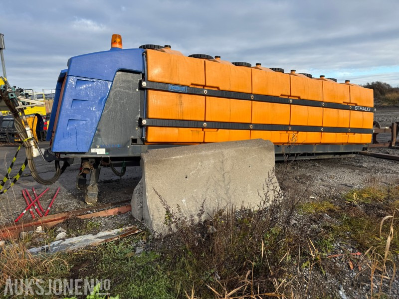 2016 SCHMIDT STRALIQ SALTSPREDER PÅ KROKRAMME. - Pajisje ndërtimi: foto 1 2016 SCHMIDT STRALIQ SALTSPREDER PÅ KROKRAMME. - Pajisje ndërtimi: foto 1