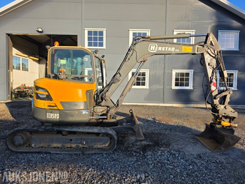 2016 VOLVO ECR58 TILTROTATOR HURTIGFESTE S50 MEDFØLGER GRAVESKUFF PUSSESKUFF SERTIFISERT TIL JULI 2026 - Miniekskavator: foto 4 2016 VOLVO ECR58 TILTROTATOR HURTIGFESTE S50 MEDFØLGER GRAVESKUFF PUSSESKUFF SERTIFISERT TIL JULI 2026 - Miniekskavator: foto 4