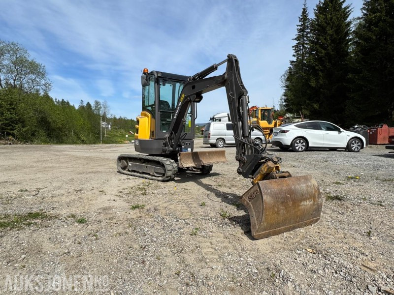 2017 Volvo ECR25D m/Engcon tiltrotator, SE-klype, 3 skuffer, vibroplate, 891 timer, Minigraver - Miniekskavator: foto 3 2017 Volvo ECR25D m/Engcon tiltrotator, SE-klype, 3 skuffer, vibroplate, 891 timer, Minigraver - Miniekskavator: foto 3
